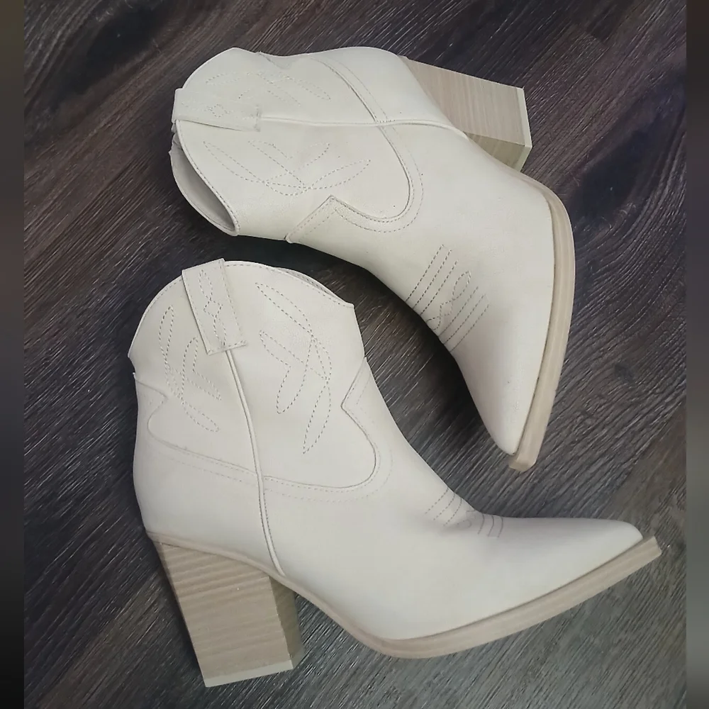 Altar’d State Remy Mini Western Ankle Boots Size 8 - Picture 7 of 13